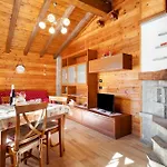 シャレー Maison Du Coeur - Bien-etre Challand Saint Anselme